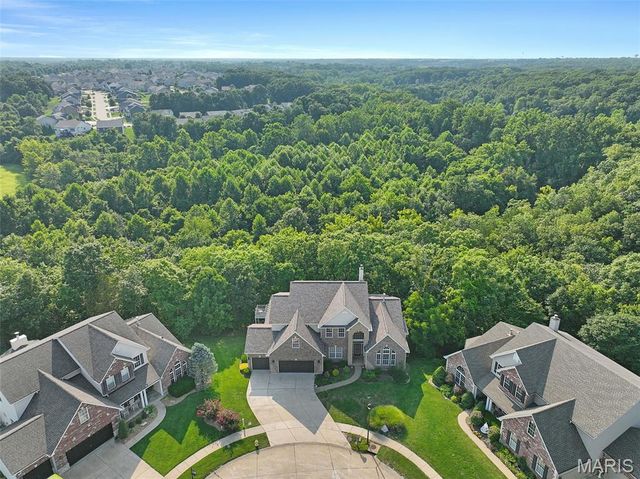 6 Crestwyck Court, Lake St Louis, MO 63367