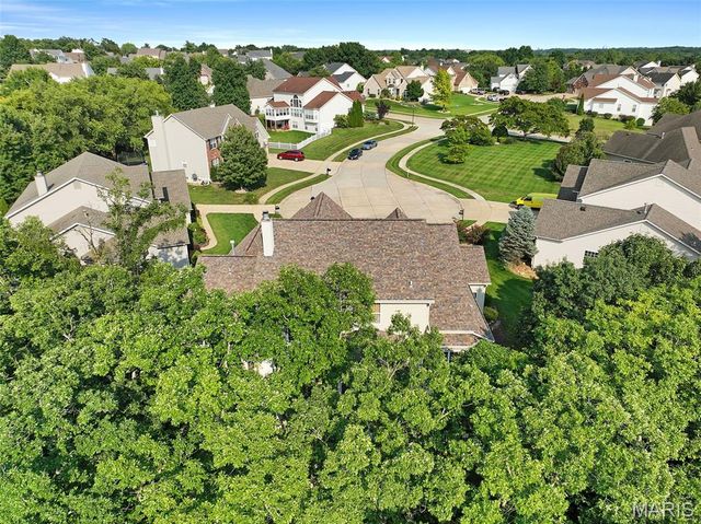 6 Crestwyck Court, Lake St Louis, MO 63367