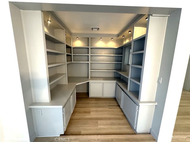 547 S Yorba Street, Orange, CA 92869