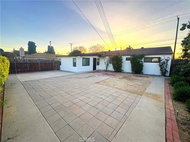 547 S Yorba Street, Orange, CA 92869