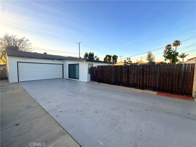547 S Yorba Street, Orange, CA 92869