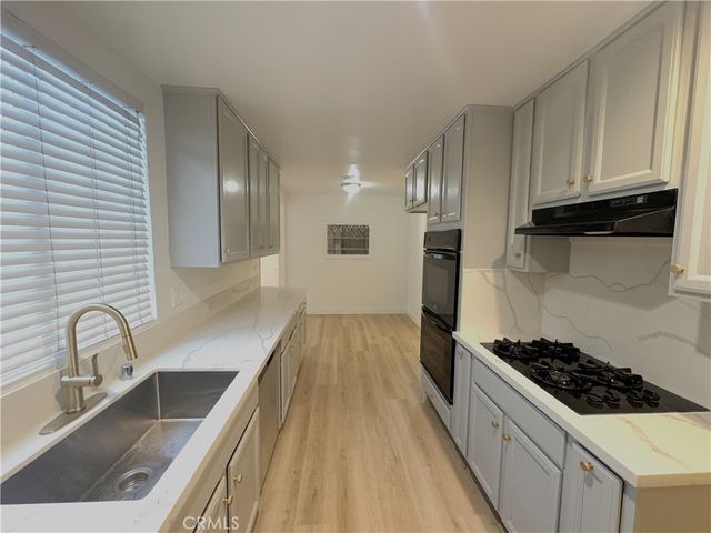 547 S Yorba Street, Orange, CA 92869