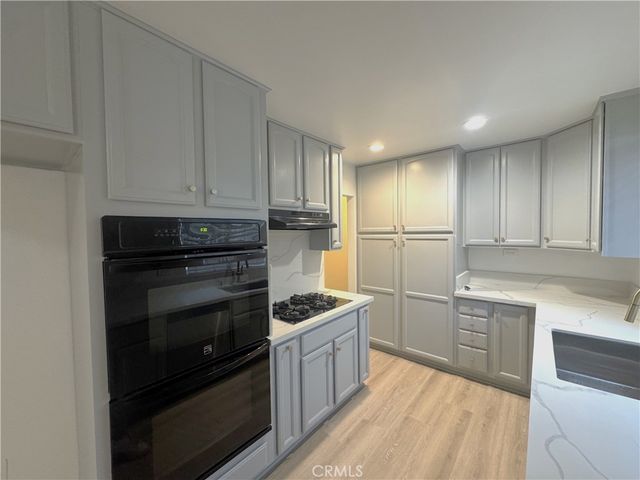 547 S Yorba Street, Orange, CA 92869