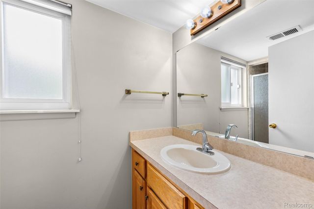 37174 Sunnydale Street, Livonia, MI 48154