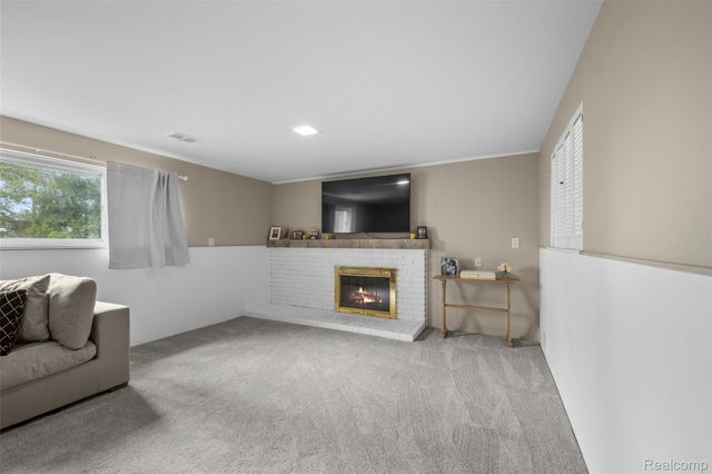 37174 Sunnydale Street, Livonia, MI 48154