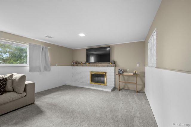 37174 Sunnydale Street, Livonia, MI 48154