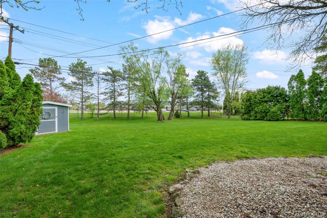 37174 Sunnydale Street, Livonia, MI 48154
