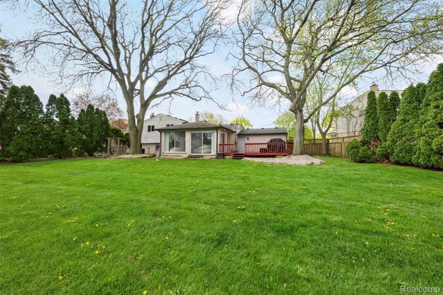 37174 Sunnydale Street, Livonia, MI 48154