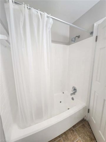 812 Tenure LN, Virginia Beach, VA 23462