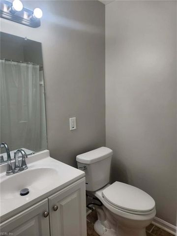 812 Tenure LN, Virginia Beach, VA 23462