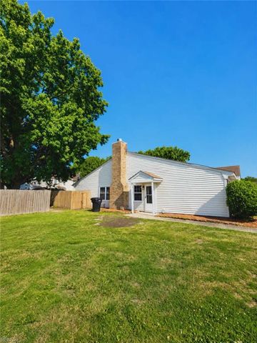 812 Tenure LN, Virginia Beach, VA 23462