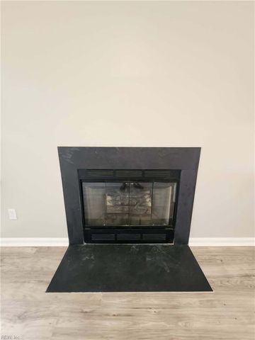 812 Tenure LN, Virginia Beach, VA 23462