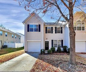 7718 Abigail Glen Drive, Charlotte, NC 28212