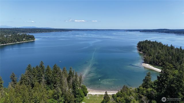 19789 Erickson Road SW, Longbranch, WA 98351