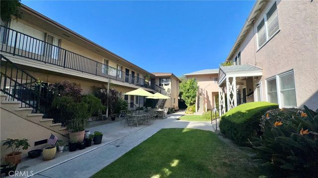 235 Termino 3, Long Beach, CA 90803