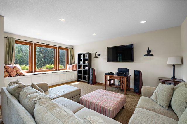 6786 Yellowstone Lane N, Maple Grove, MN 55311