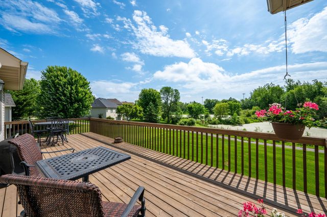 6786 Yellowstone Lane N, Maple Grove, MN 55311