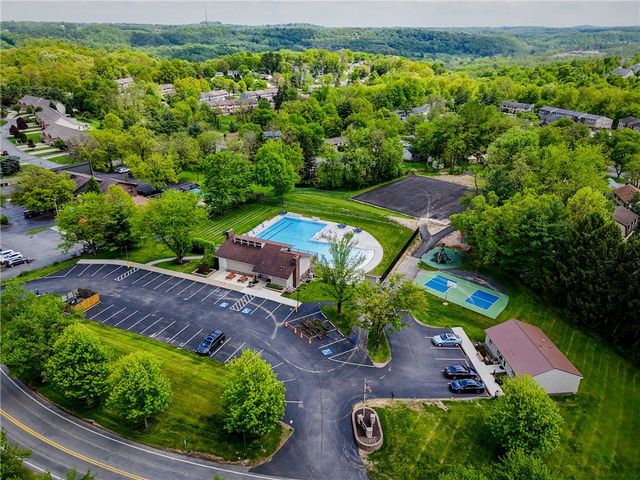 507 Hunters Path Rd 12, Bridgeville, PA 15017