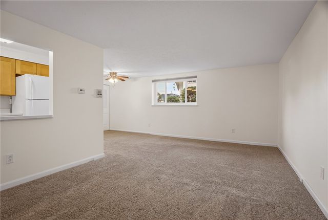 507 Hunters Path Rd 12, Bridgeville, PA 15017