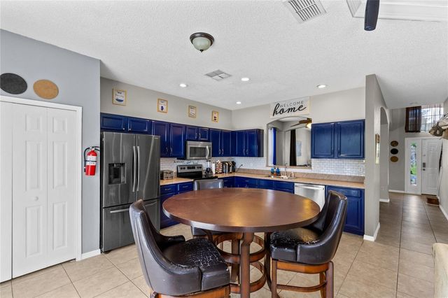 180 HIDEAWAY BEACH LANE, Kissimmee, FL 34746
