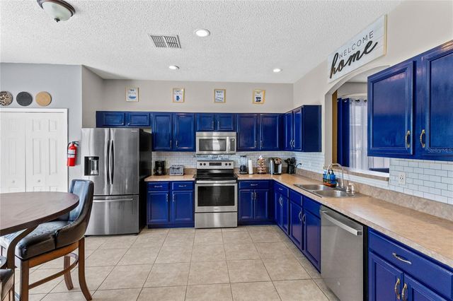 180 HIDEAWAY BEACH LANE, Kissimmee, FL 34746