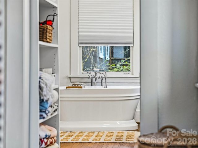 4 Duke Street, Asheville, NC 28803