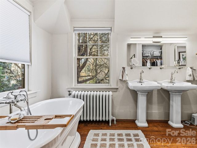 4 Duke Street, Asheville, NC 28803