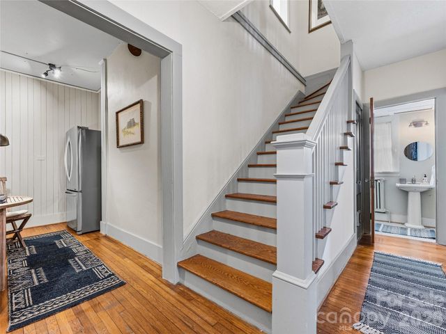 4 Duke Street, Asheville, NC 28803