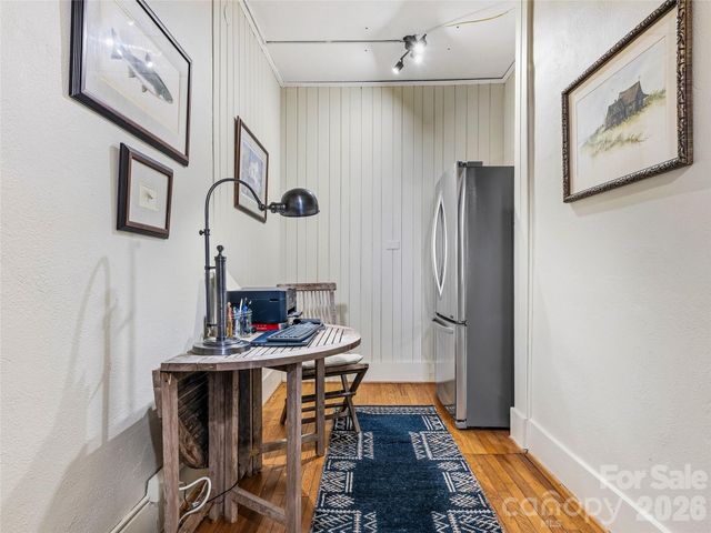 4 Duke Street, Asheville, NC 28803