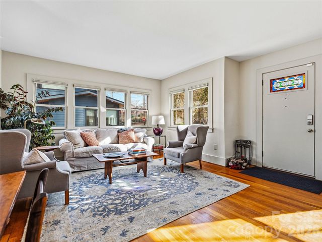 4 Duke Street, Asheville, NC 28803