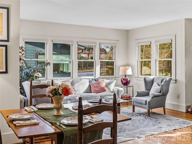 4 Duke Street, Asheville, NC 28803