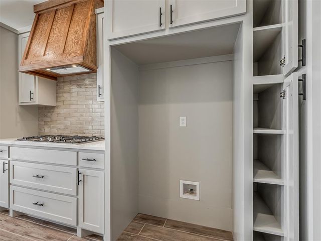 2240 E Thomas Terrace, Mustang, OK 73064