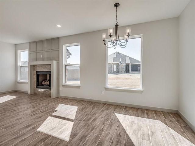 2240 E Thomas Terrace, Mustang, OK 73064