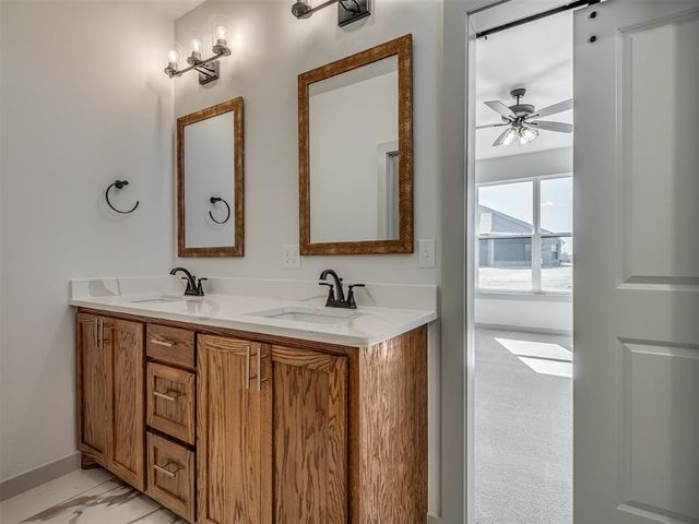 2240 E Thomas Terrace, Mustang, OK 73064