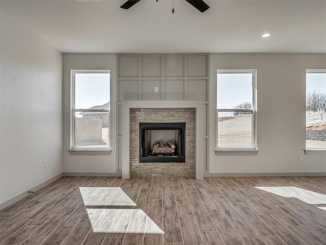 2240 E Thomas Terrace, Mustang, OK 73064