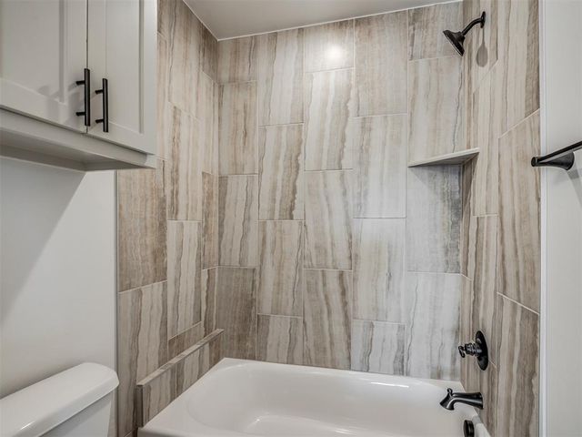 2240 E Thomas Terrace, Mustang, OK 73064