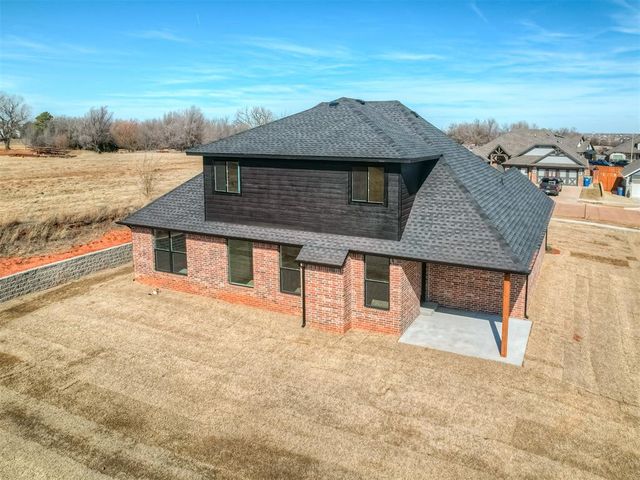 2240 E Thomas Terrace, Mustang, OK 73064