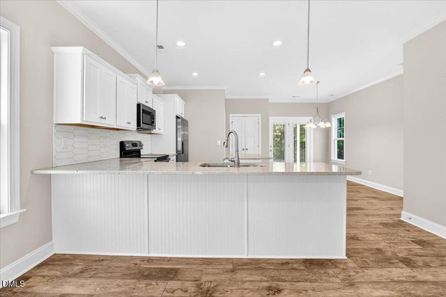 706 S Pollock Street, Selma, NC 27576