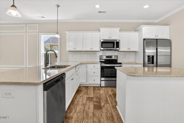 706 S Pollock Street, Selma, NC 27576