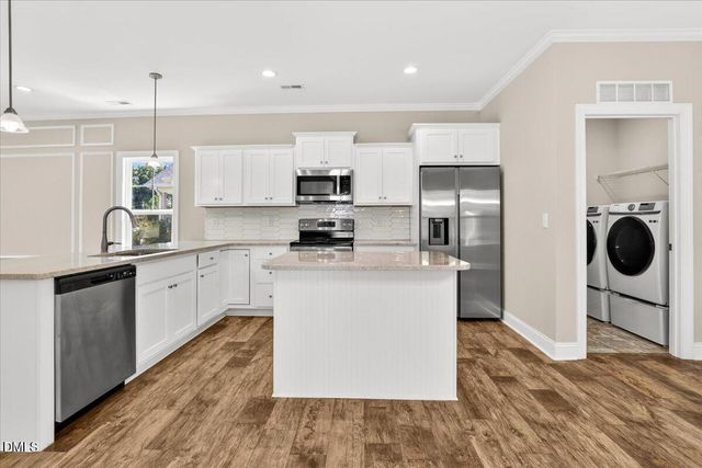 706 S Pollock Street, Selma, NC 27576