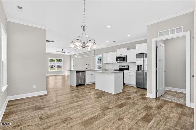 706 S Pollock Street, Selma, NC 27576