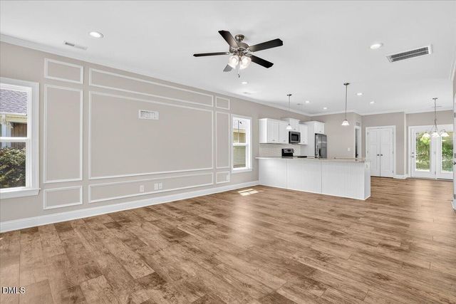 706 S Pollock Street, Selma, NC 27576