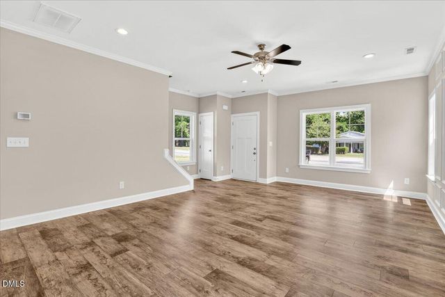 706 S Pollock Street, Selma, NC 27576