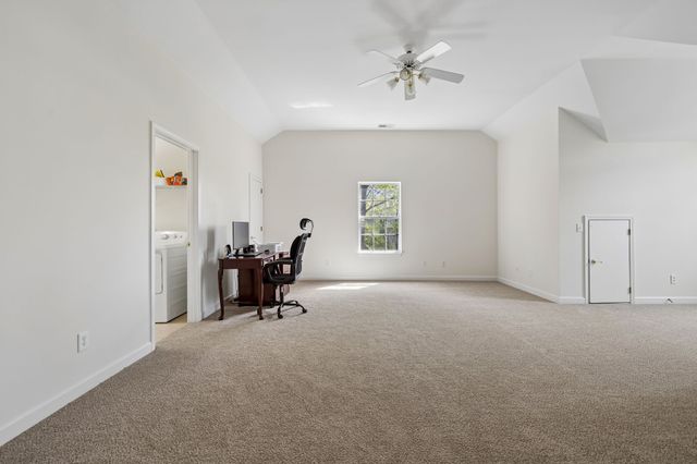 5237 Whispering Valley Dr, Nashville, TN 37211
