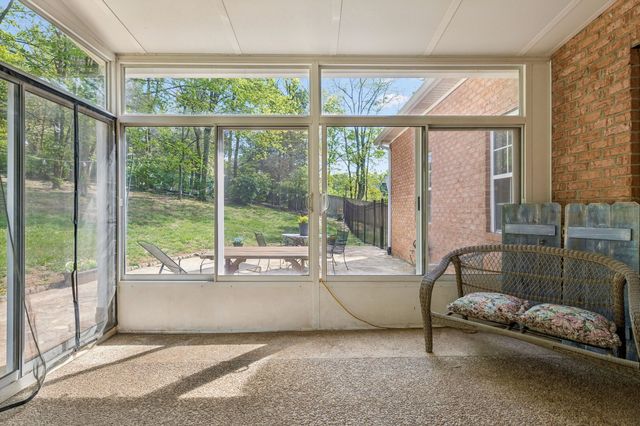 5237 Whispering Valley Dr, Nashville, TN 37211