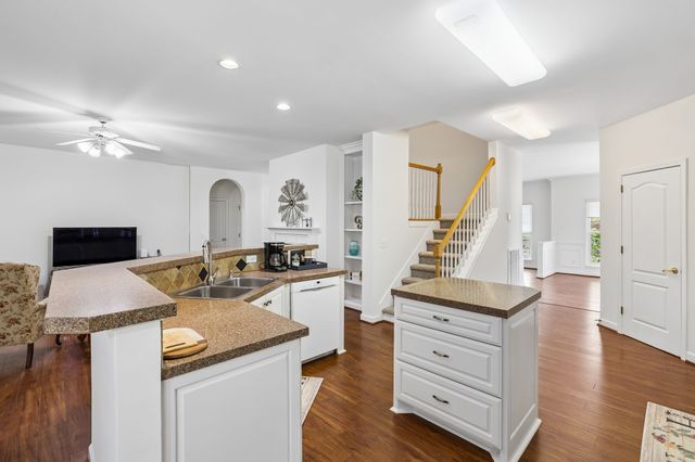 5237 Whispering Valley Dr, Nashville, TN 37211