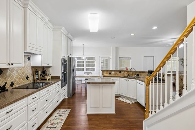 5237 Whispering Valley Dr, Nashville, TN 37211
