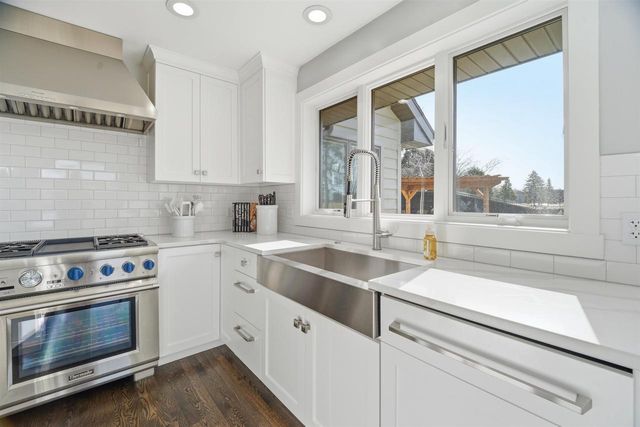 3667 W QUAKER RIDGE LANE, Appleton, WI 54914