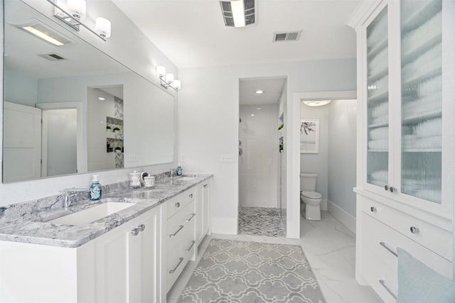 3667 W QUAKER RIDGE LANE, Appleton, WI 54914