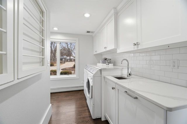 3667 W QUAKER RIDGE LANE, Appleton, WI 54914